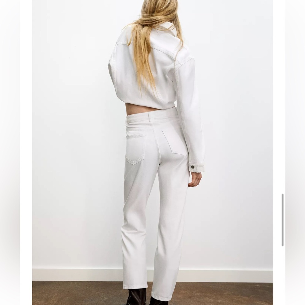 NWT Zara Mom Fit High Waisted Jeans White Denim Jeans 100% Cotton Size US 4 - Picture 3 of 11